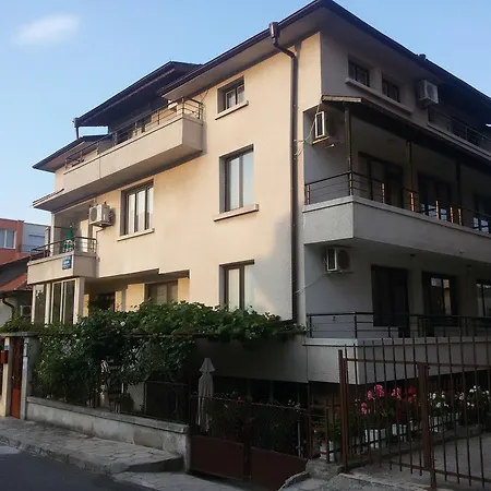 Keni Guest house